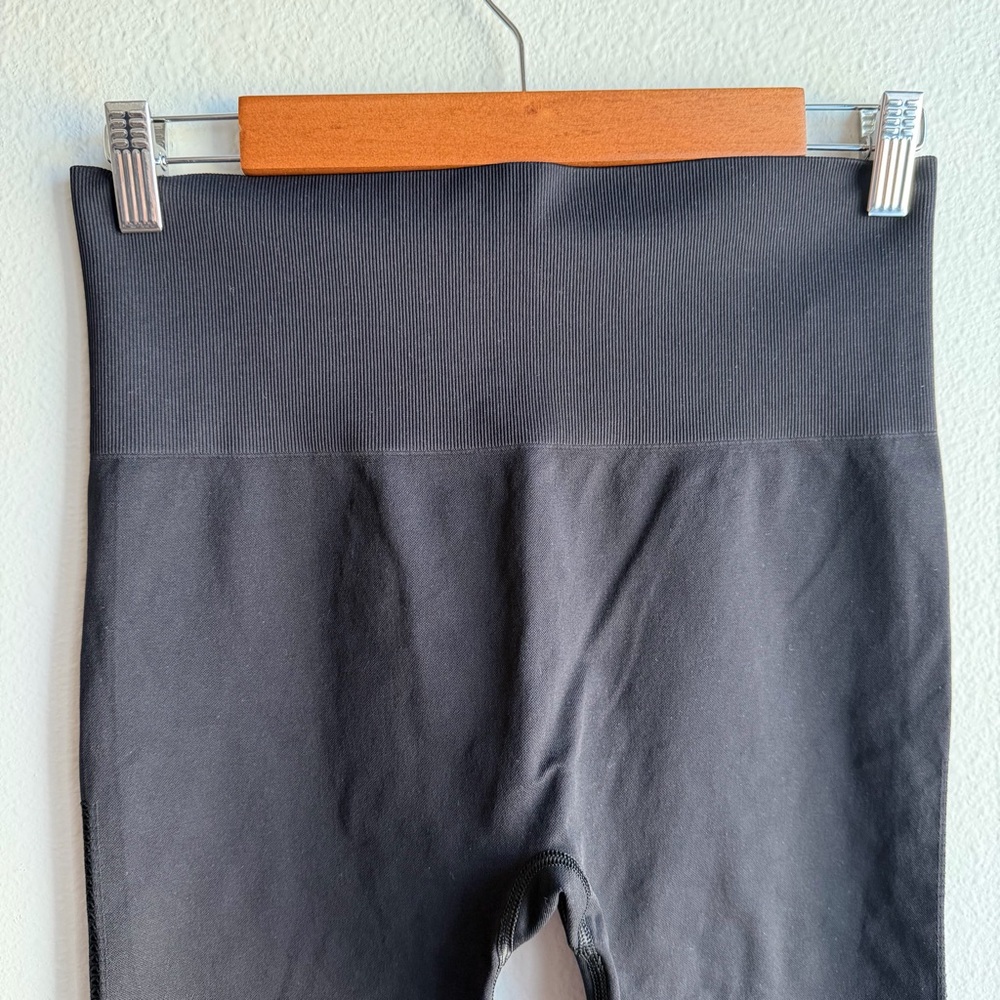 Zella High Waisted Black Seamless Athletic Workout Leggings Activewear Yoga L - Picture 3 of 10